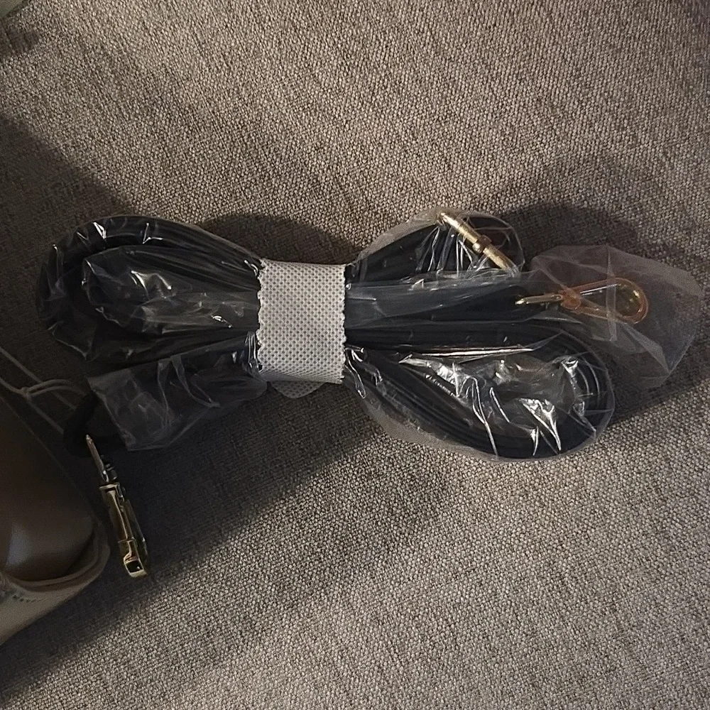 NWT Sanrio Hello Kitty 50th Anniversary Metallic Gold Crossbody Bag - Picture 9 of 13